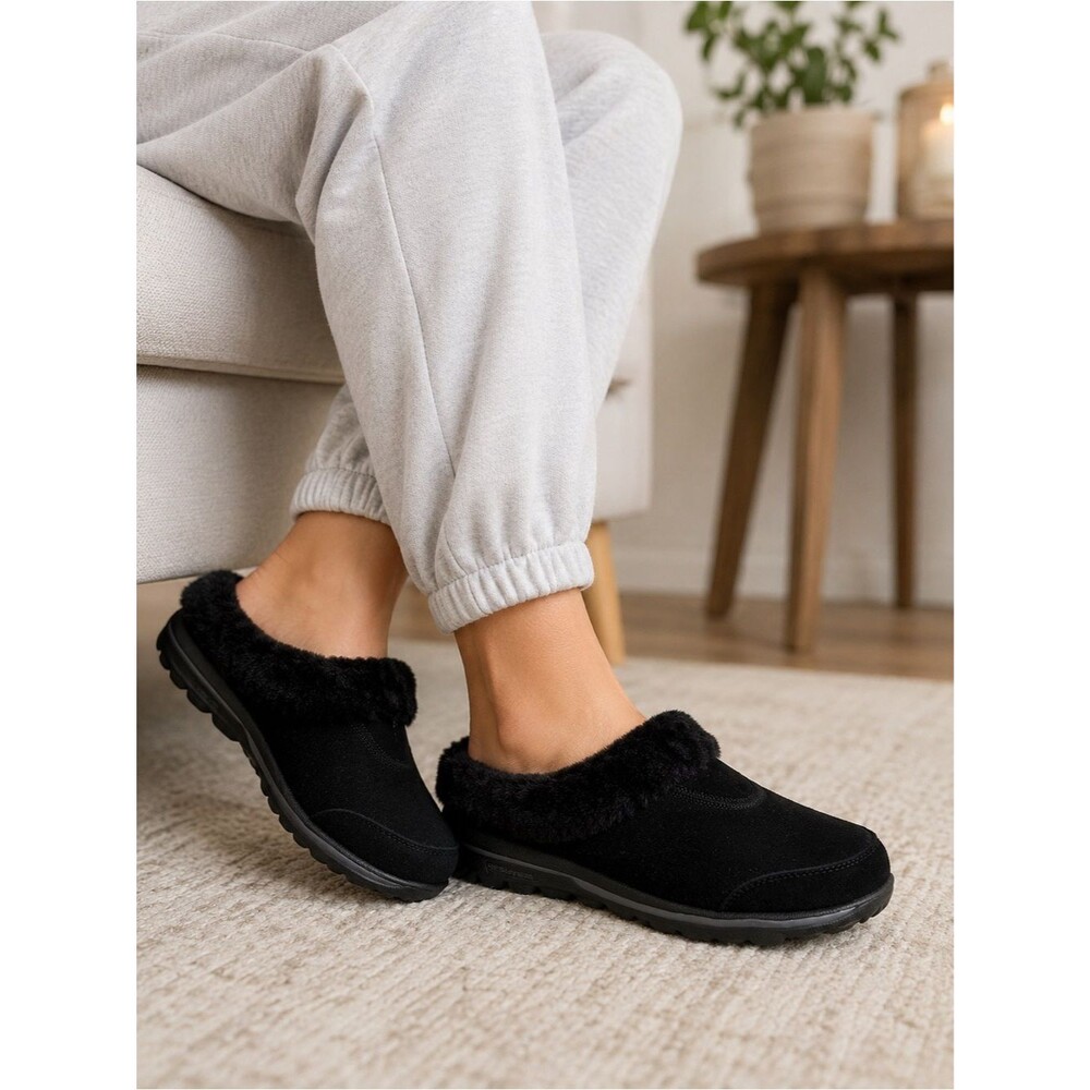 Skechers Memory Foam Faux Fur Mule Slippers Women’s 10 Black Cozy Comfort